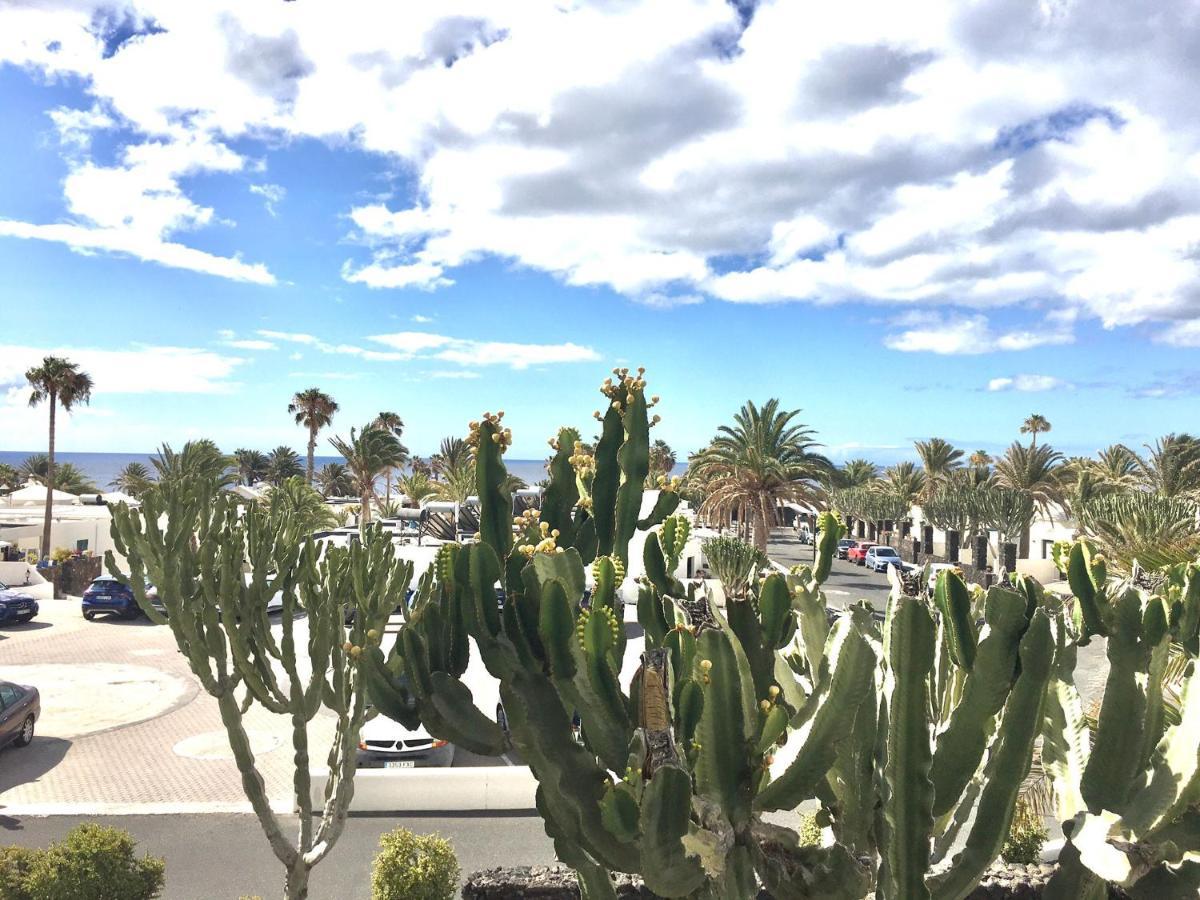 Cozzy Apartment Con Vista Al Mar Costa Teguise Exterior photo